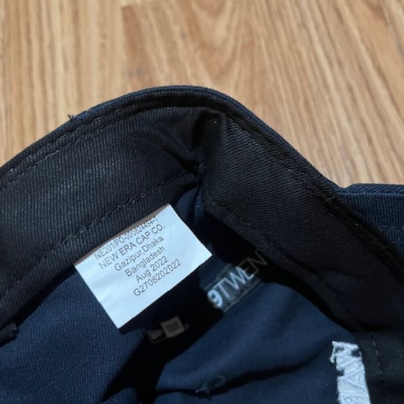 NEW Warner Brothers Discovery Navy New Era 9TWENTY Adjustable Unisex Hat Cap - Picture 3 of 4